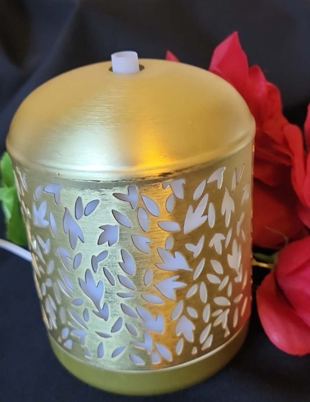 Opalhouse Gold Leaf Cutout Difuser.